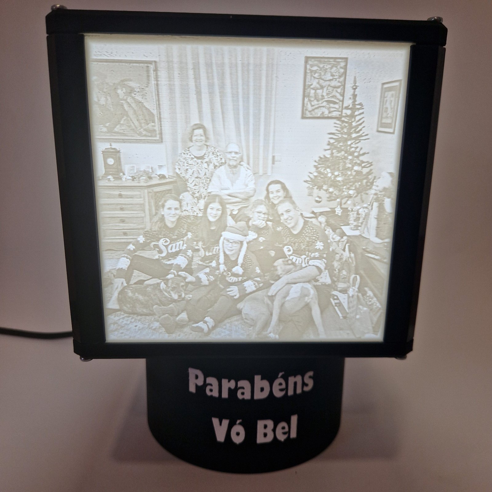 Candeeiro personalizável com 4 fotos