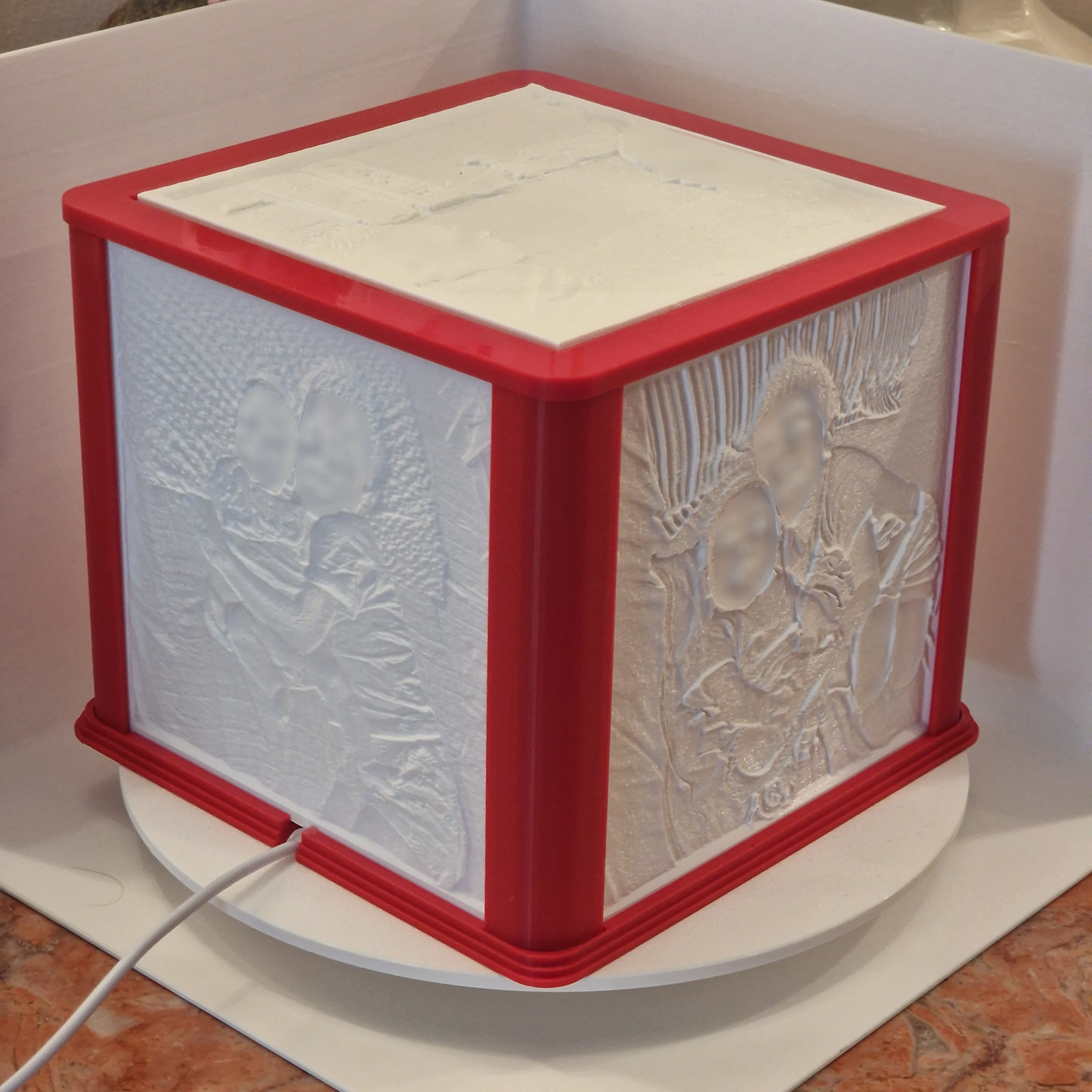 Candeeiro personalizável com 5 fotos