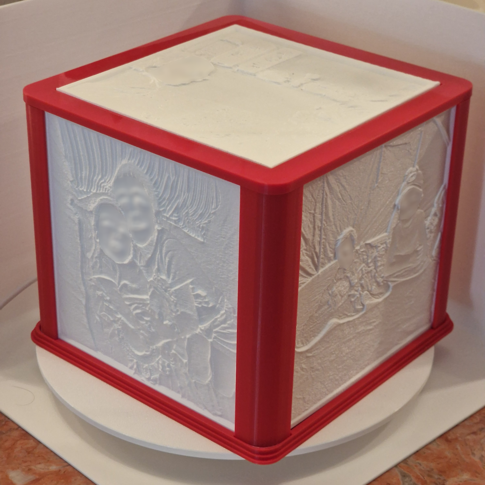 Candeeiro personalizável com 5 fotos