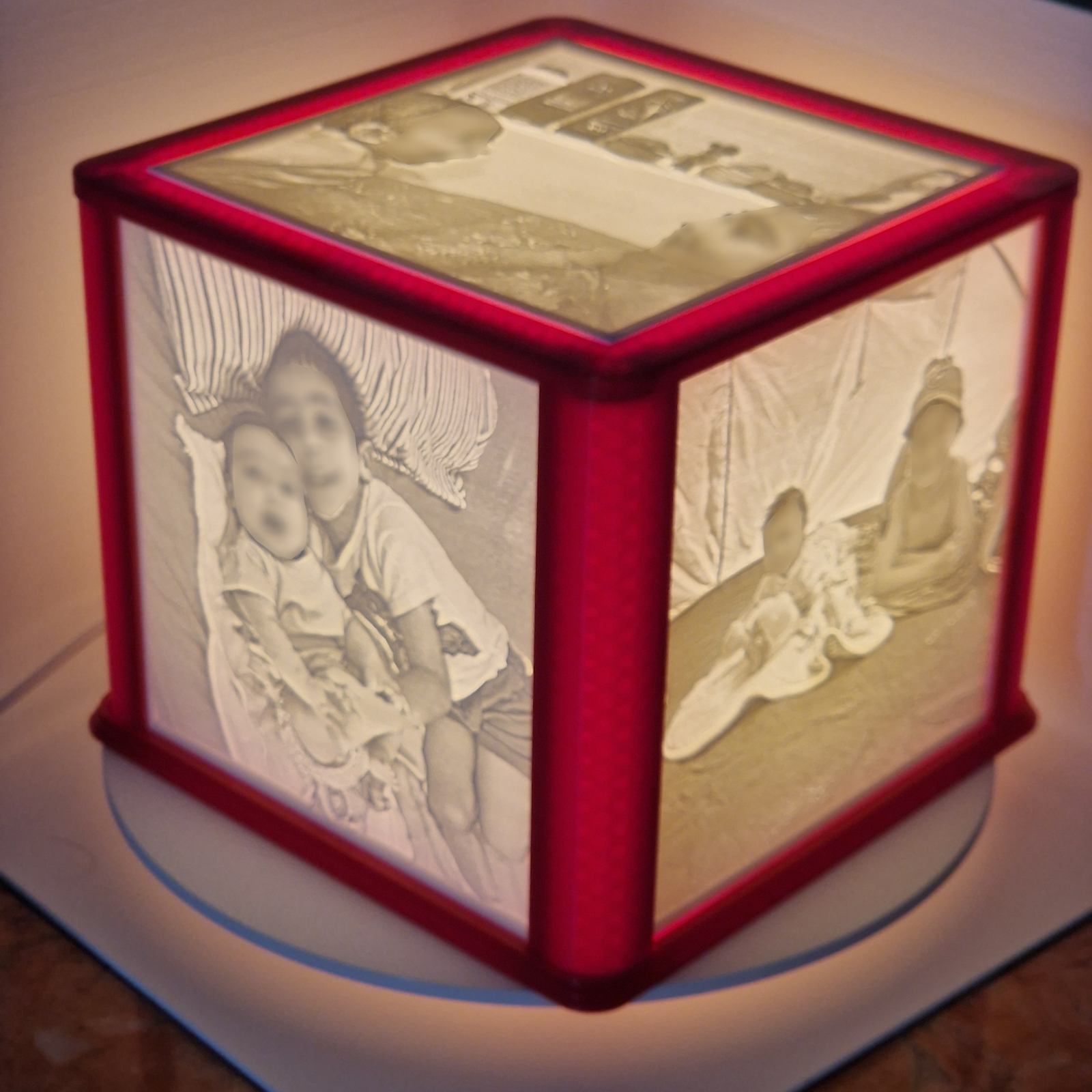 Candeeiro personalizável com 5 fotos