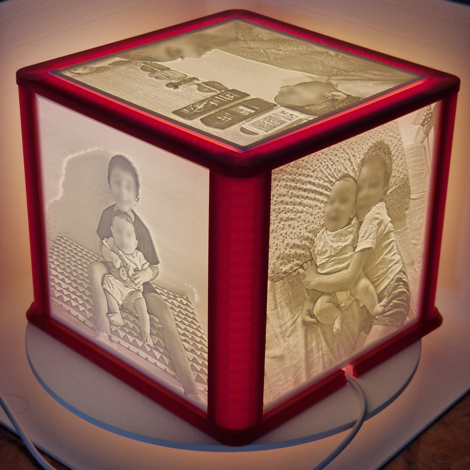 Candeeiro personalizável com 5 fotos